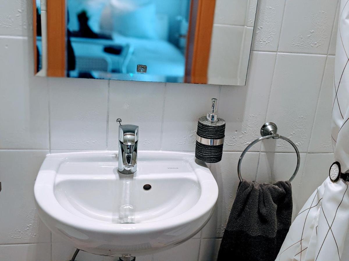 Lenastay L Tiny Apartment - Innenstadt カイザースラウテルン エクステリア 写真